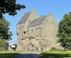Lallybroch Outlander tours from Private tours Edinburgh