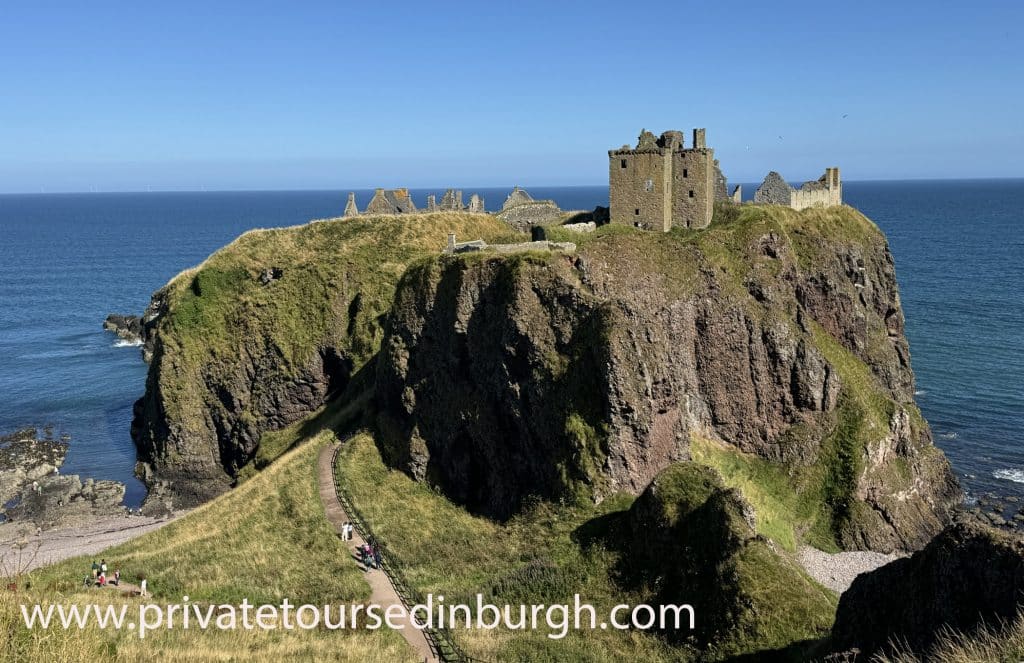 dunnottar castle tours from Edinburgh scotland