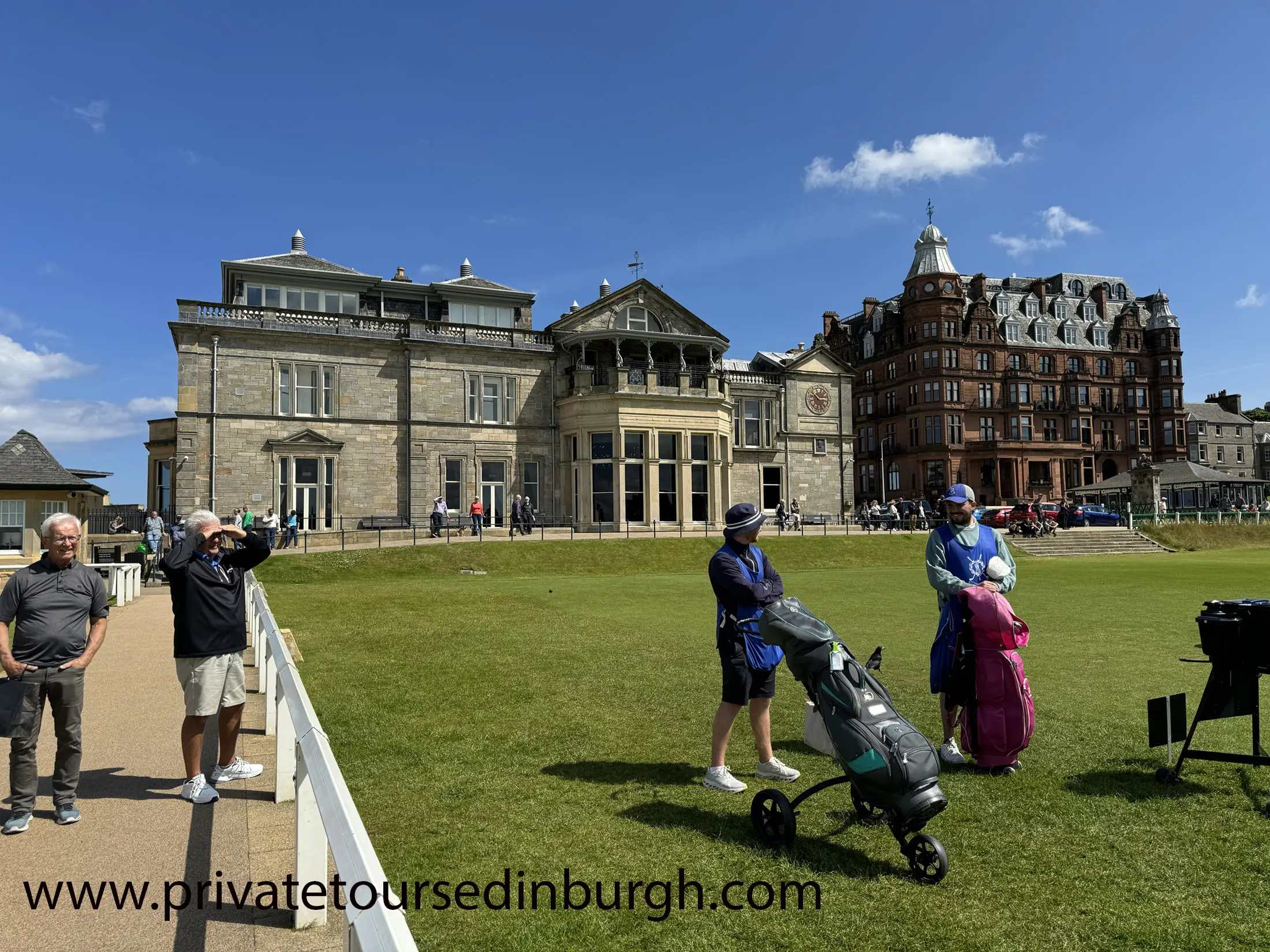 st andrews course, first tee and clubhouse