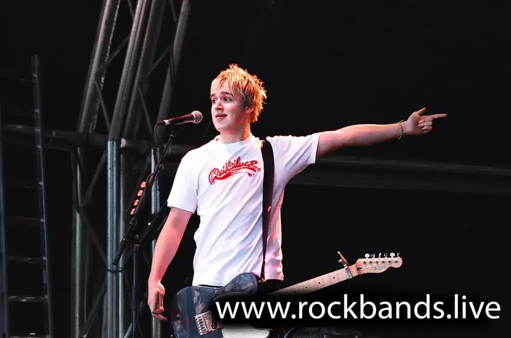 mcfly in concert at Big in Falkirk 2001, rock bands live in Scotland