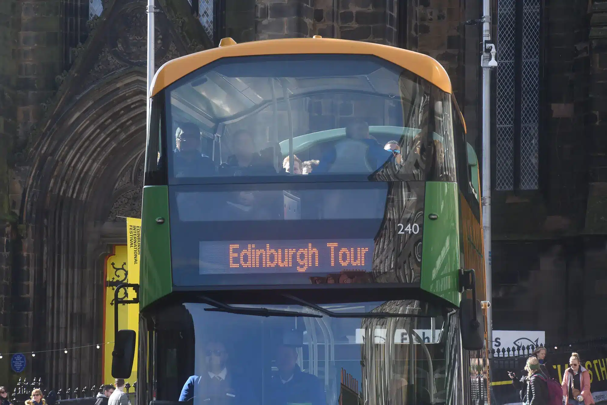Edinburgh festival survival tips , Royal mile , Edinburgh bus trips